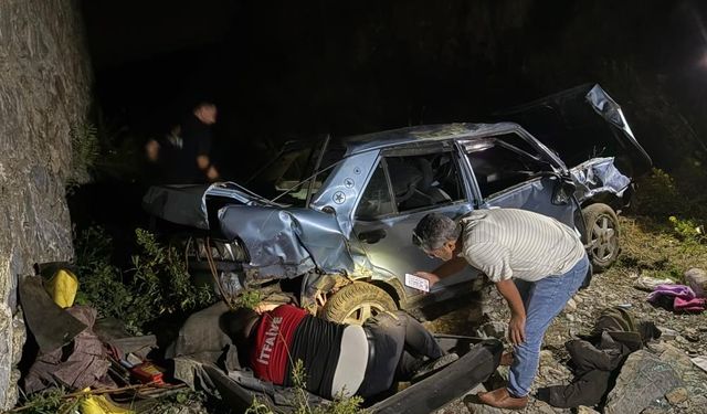 Gaziantep plakalı otomobil Osmaniye’de köprüden uçtu: 1 yaralı