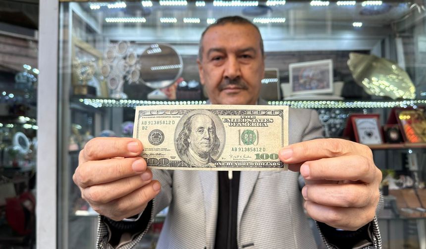 Bir tarafı olmayan hatalı basım 100 doları satışa çıkardı