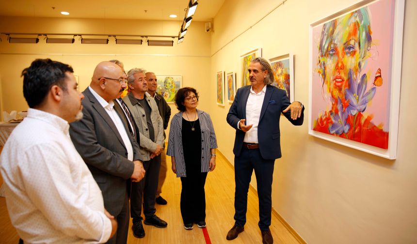SANKO Sanat Galerisi’nde Bakışlar temalı resim sergisi