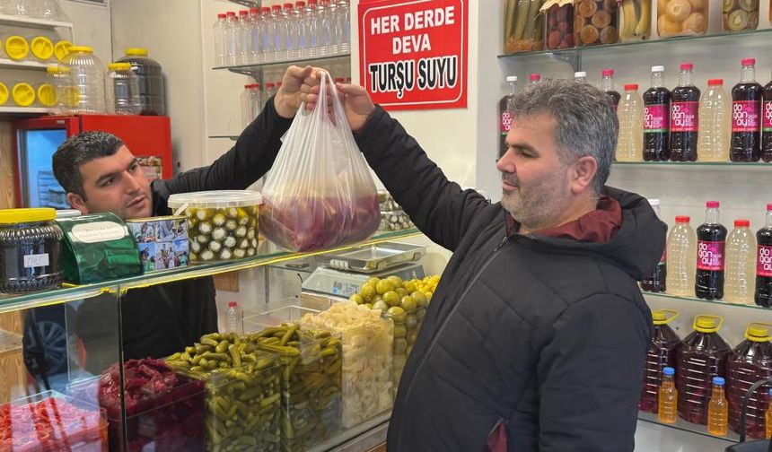 Havalar soğudu, turşuya rağbet arttı