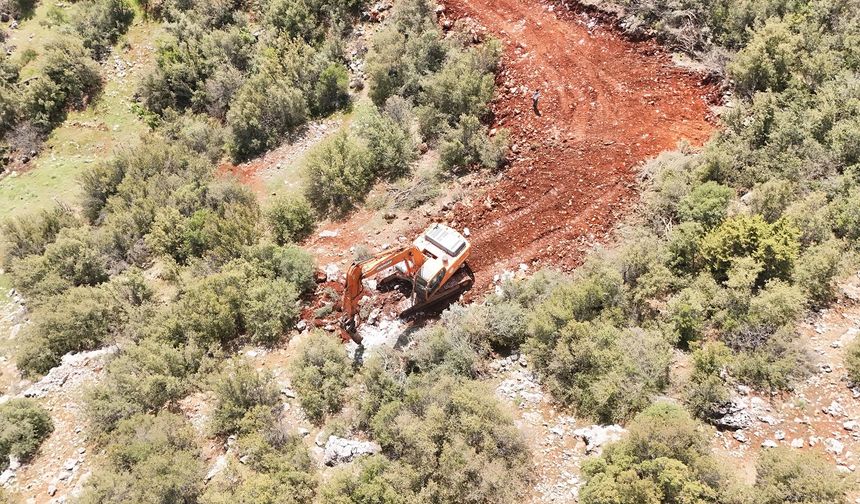100 haneyi etkileyen arazi yolu açıldı
