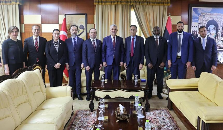 Bakan Bolat, Libya Ekonomi ve Ticaret Bakanı El-Huveyc ile görüştü