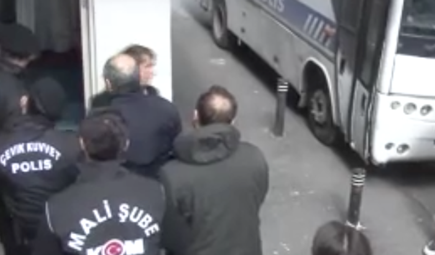 İBB soruşturmasında gözaltına alınan 18 kişi adli kontrol şartıyla serbest bırakıldı