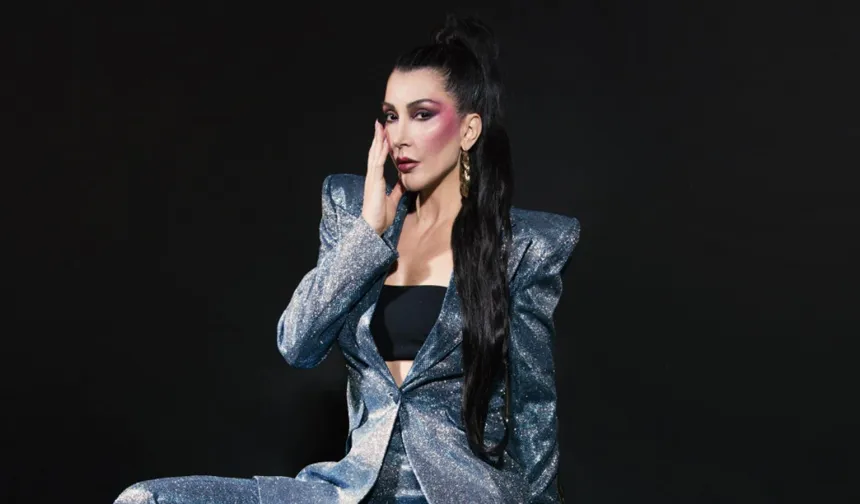 Hande Yener kimdir, kaç yaşında? Nasıl ünlü oldu? Kaç kez evlendi? Oğlu Çağın kim?