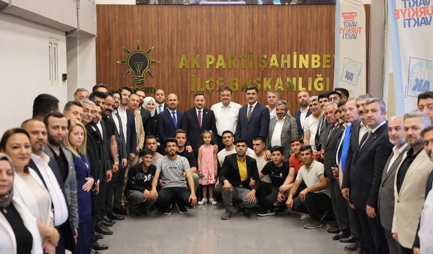 Karayel, Gaziantep’in Tüm İlçelerinde Teşkilatlarla Buluştu