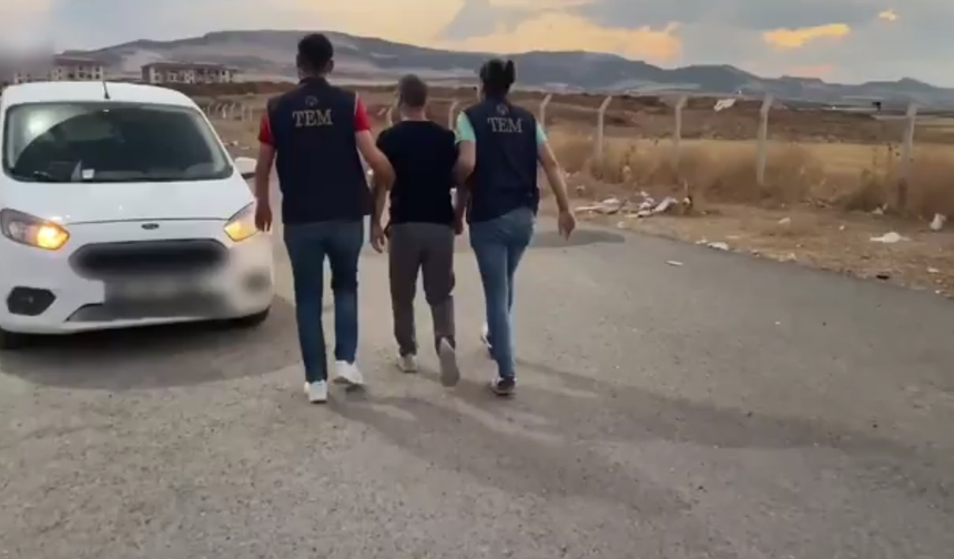 Gaziantep’in de aralarında bulunduğu 64 ilde FETÖ operasyonu! 306 şüpheli yakalandı