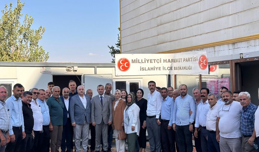 MHP’den İslahiye’ye çıkarma… Atay ve Bozgeyik, vatandaşları dinledi