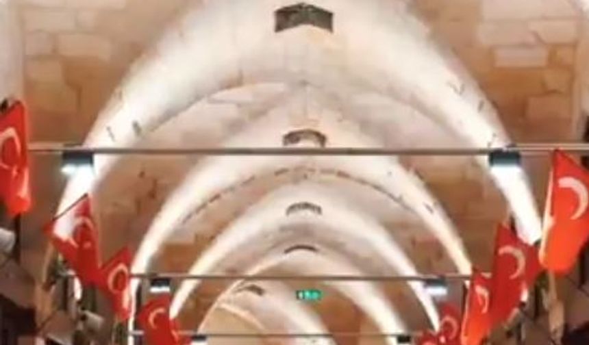 Gaziantep’te depremde zarar gören tarihi çarşı yeniden açıldı