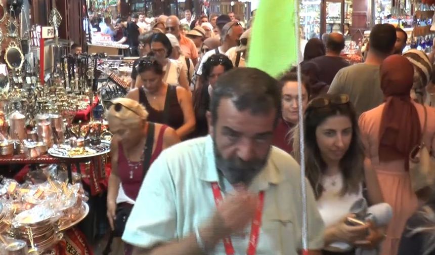Gaziantep'te çekiç seslerinin hiç susmadığı çarşı turistlerin gözdesi oldu