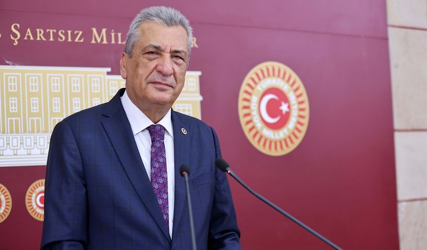 Gaziantep Milletvekili Öztürkmen atama bekleyen öğretmenlerin sesi oldu