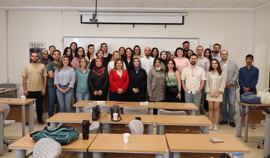 HKÜ'de sosyal girişimcilere yönelik önemli eğitim
