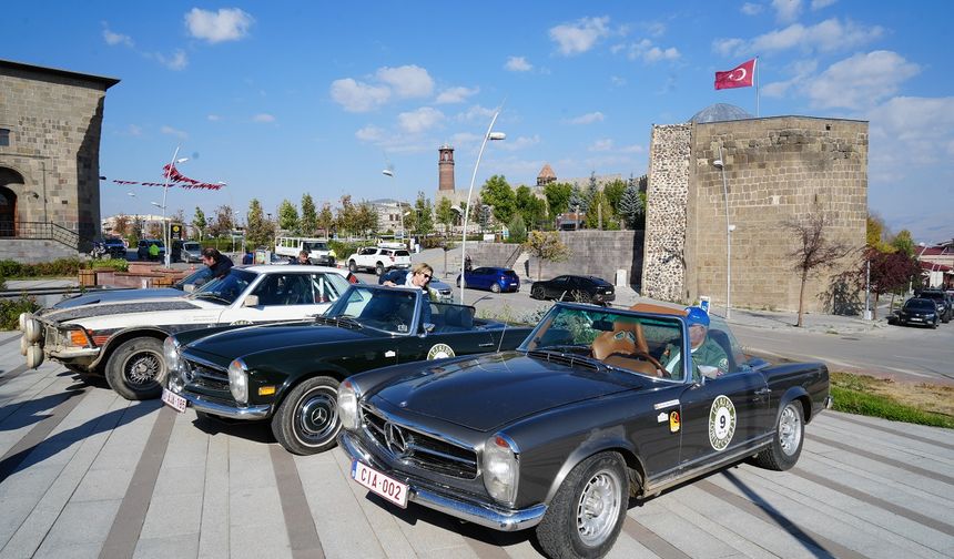Klasik araç tutkunlarının rotası belli oldu! Gaziantep’te rotada