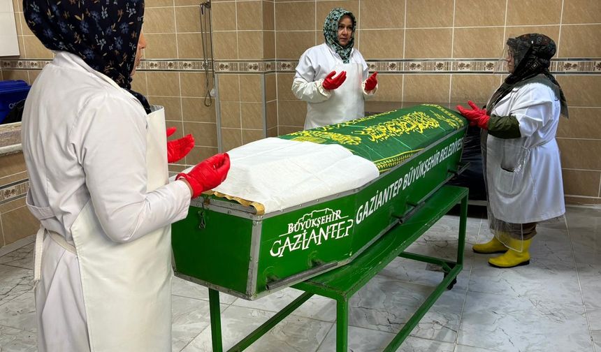 Duyunca herkesin irkildiği mesleklerini severek yapıyorlar