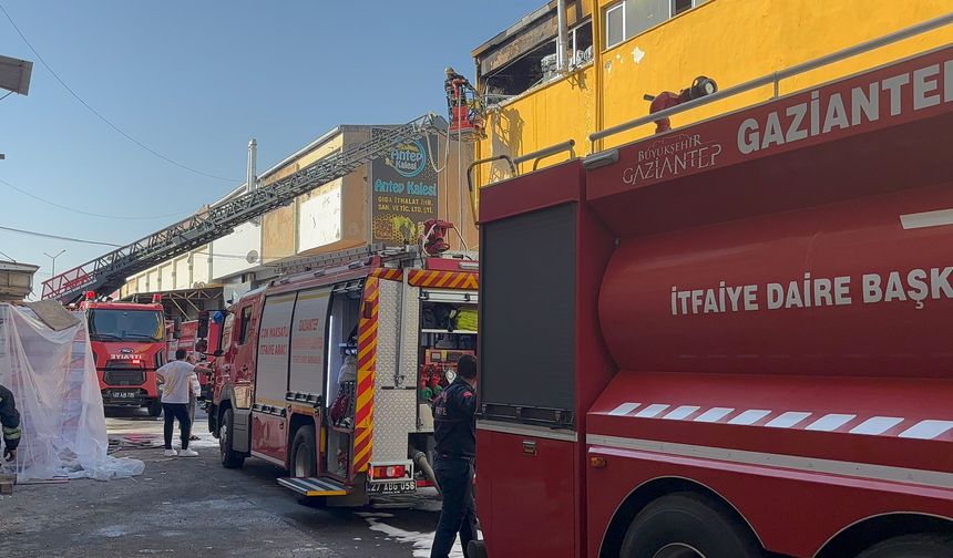 Gaziantep'te gıda işletmesindeki yangın söndürüldü