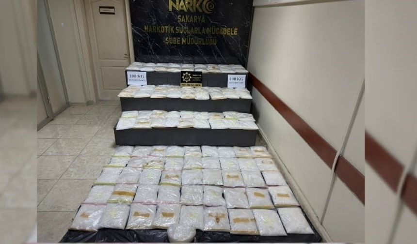 Otoyolda tarihi operasyon! 100 kilo uyuşturucu bulundu: Video haber…