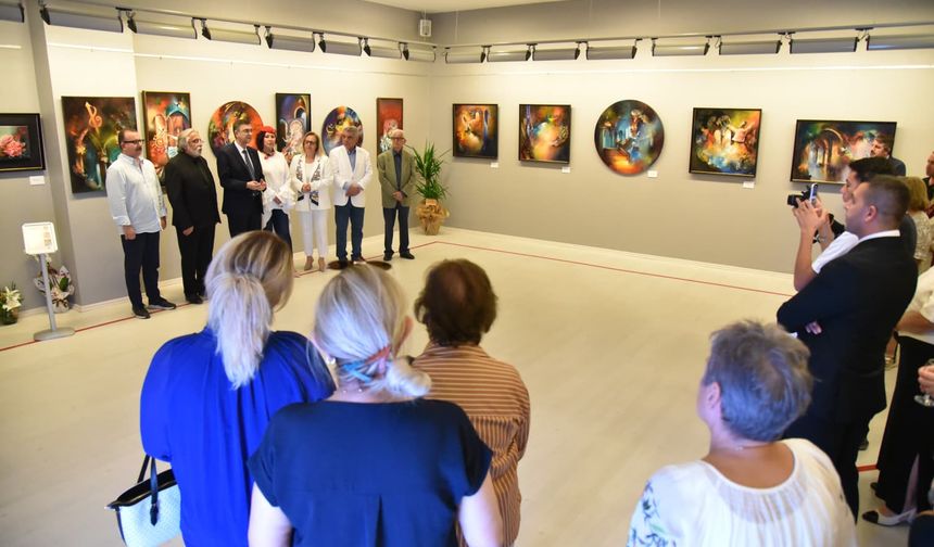 Fatoş Tatar Eker SANKO Sanat Galerisi’nde sergi açtı