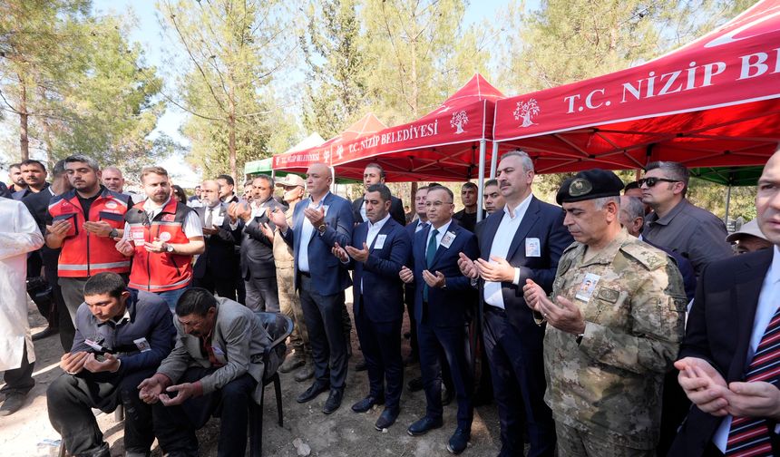 Gaziantep şehidine ağladı! En acı veda…