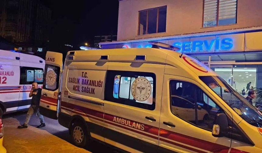 Gaziantep’te feci kaza! Kontrolden çıkan hafif ticari araç tarlaya uçtu: 2 yaralı