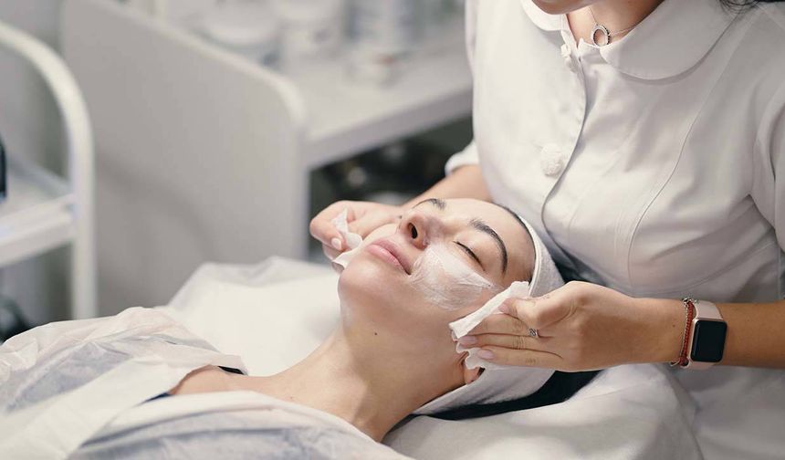 Uzmanından kış cilt bakımının püf noktaları! Isıtma sistemleri cildin nem dengesini bozabilir