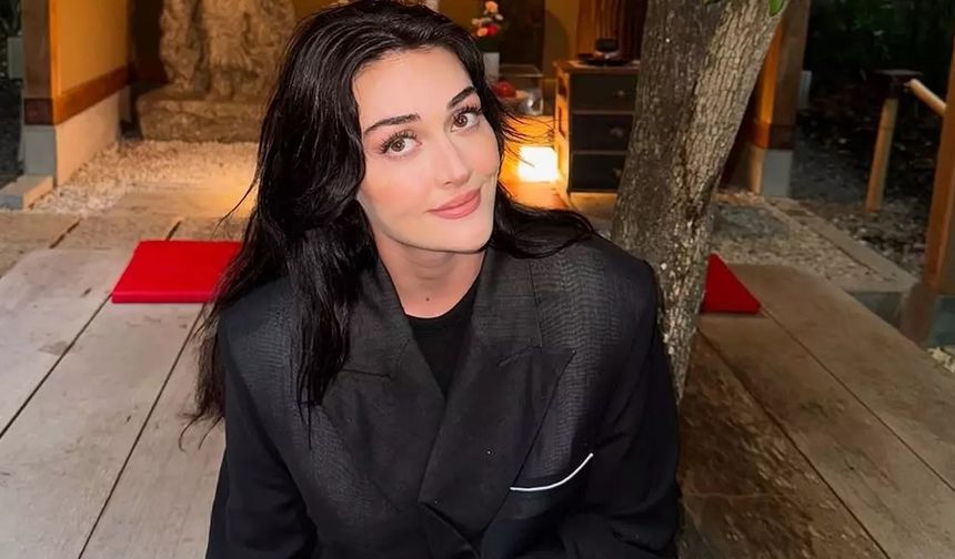 Esra Bilgiç’in babası kimdir, aslen nereli? İşte ailesi hakkındaki detaylar