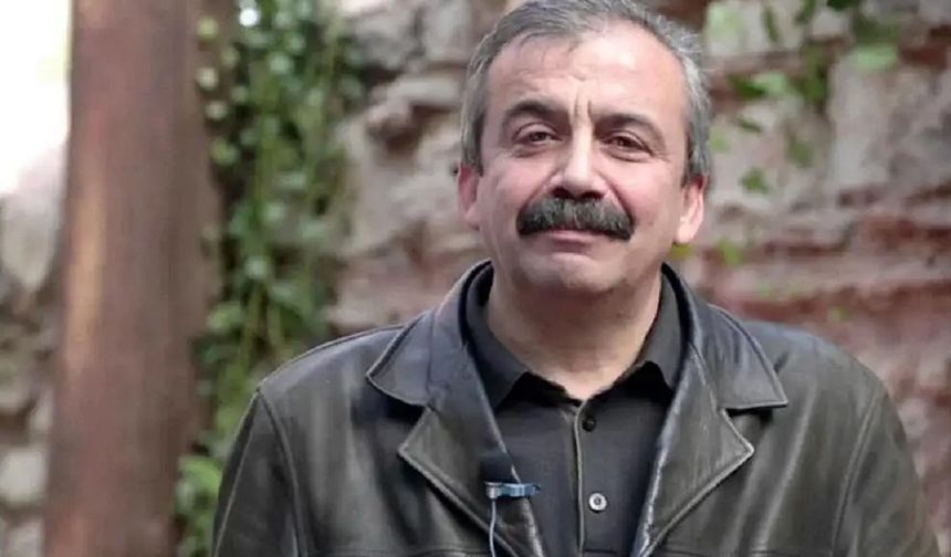 Sırrı Süreyya Önder’in babası kimdir, aslen nereli? İşte ailesi hakkındaki detaylar