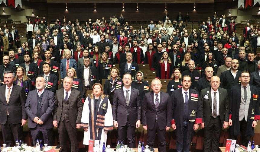 HKÜ’de akademik ödül töreni düzenlendi