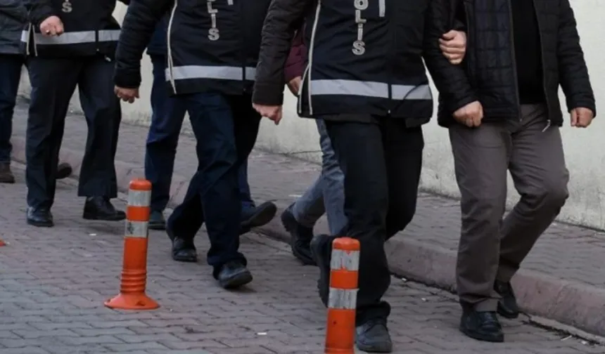 Kendini polis ve savcı olarak tanıtan şebekeye Gaziantep dahil 11 ilde operasyon! 22 tutuklama…