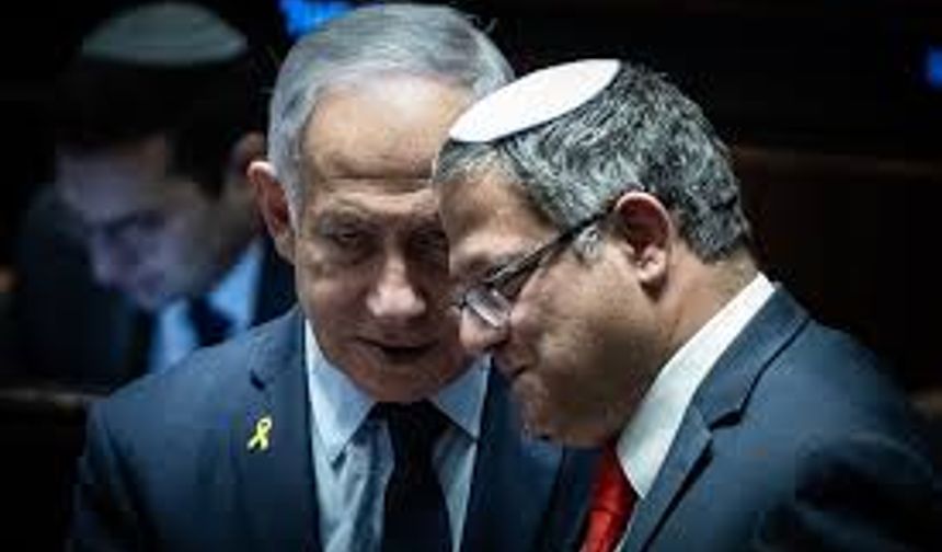 İsrailli Bakan Ben Gvir taşlandı!