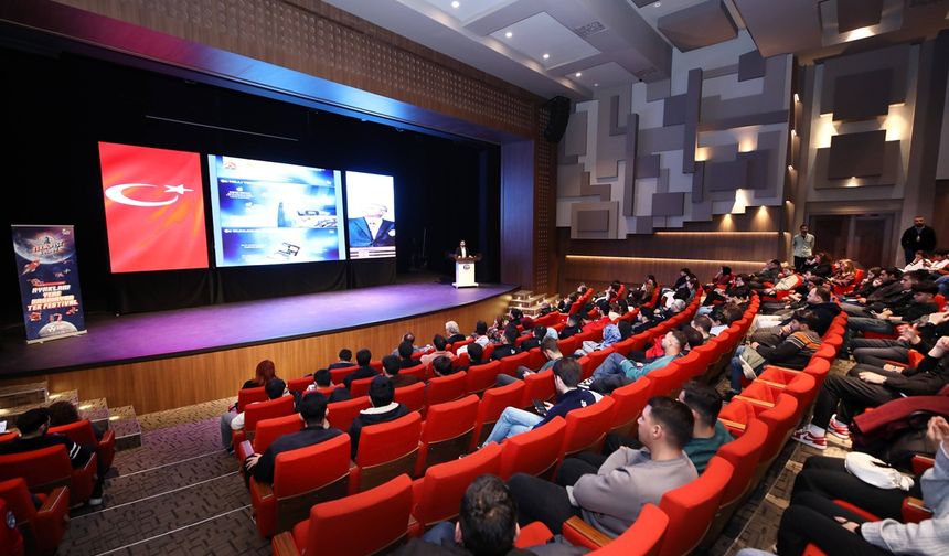 Teknofest genel sekreteri saymaz GAÜN’de öğrencilerle buluştu