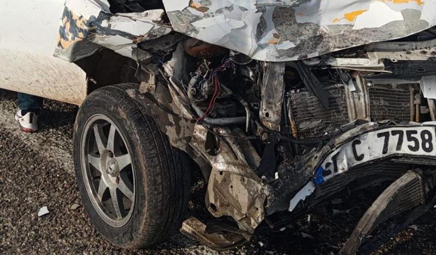 Gaziantep’te bir kaza daha! Otomobil ile kamyonet çarpıştı: Yaralılar var…