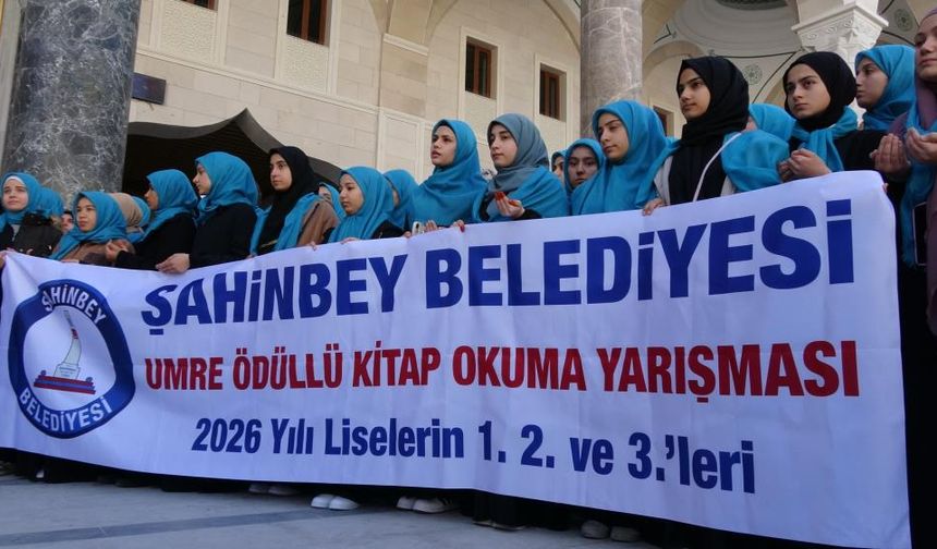 Gaziantep'te 175 öğrenciyi daha umreye gönderdi