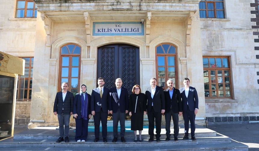 GBB Başkanı Fatma Şahin ve AK Parti Heyetinden Vali Şahin’e veda ziyareti…