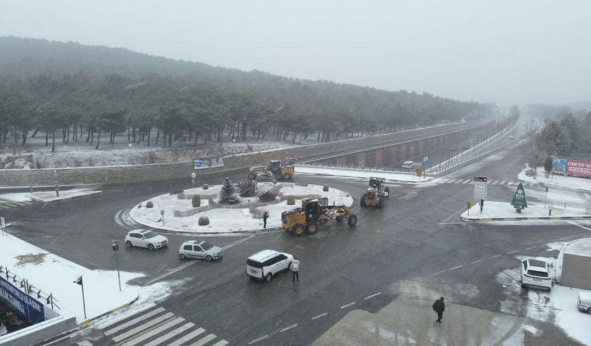Gaziantep’te karla mücadele çalışmaları yerinde koordine ediliyor