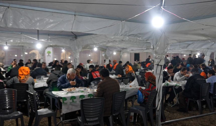 Gaziantepliler iftar sofrasında buluştu