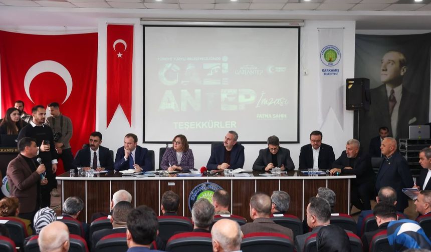 Bürokrat ve seçilmişler Nizip ve Karkamış’ta istişare toplantısı yaptı