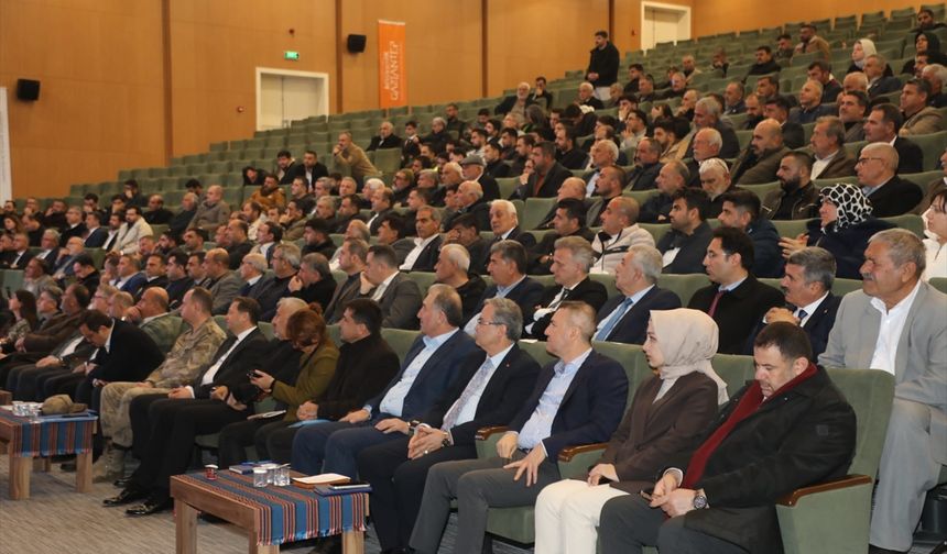 Gaziantep’te muhtarlar toplantısı gerçekleştirildi! Kamu hizmetlerinin etkinliği ele alındı