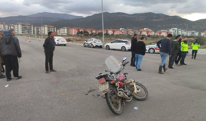 Gaziantep'te feci kaza! Otomobil ile motosiklet çarpıştı! 1 kişi öldü…