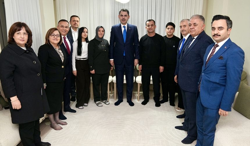 Bakan Kurum Gaziantep’te Çınar ailesine konuk oldu