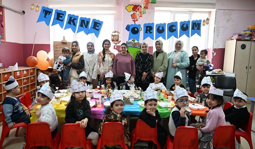 Gaziantep'te miniklerden "Maarifin Kalbinde Ramazan" etkinliği