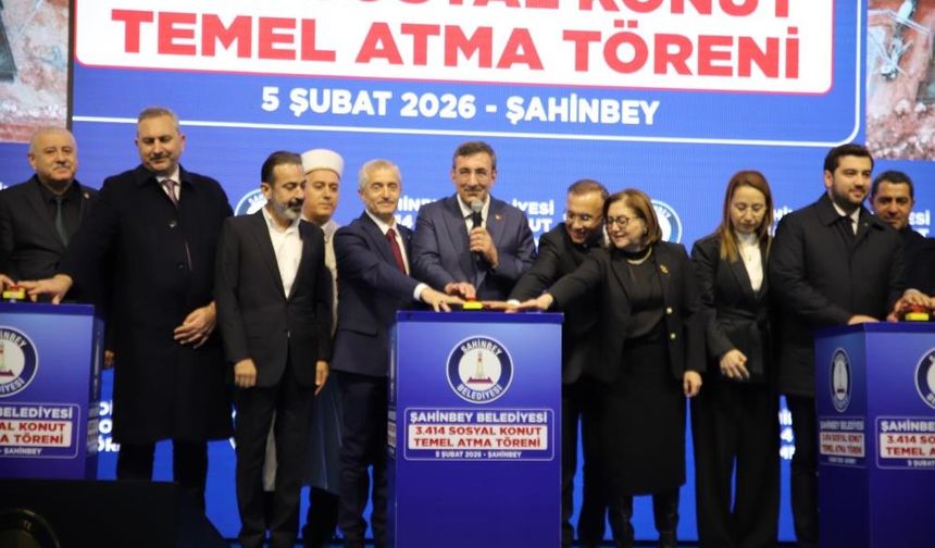 Cumhurbaşkanı Yardımcısı Yılmaz'dan Tahmazoğlu'na övgü!