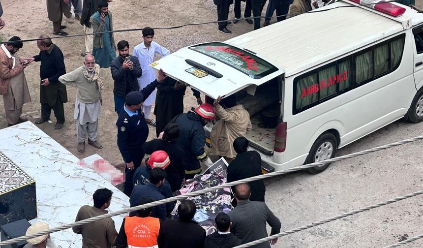 Pakistan'daki cami saldırısında can kaybı yükseliyor