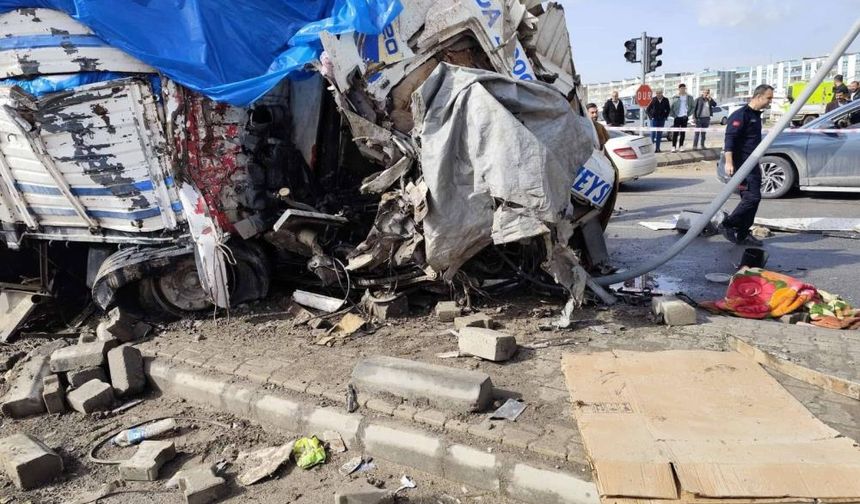 Gaziantep’in komşu ilinde freni patlayan kamyon dehşet saçtı! Ölü ve yaralılar var…