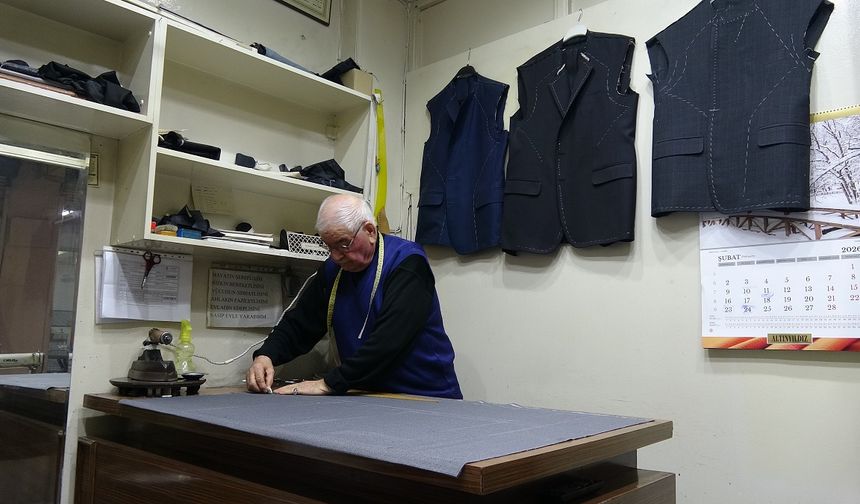 Terzilik mesleğinde yarım asrı geride bıraktı