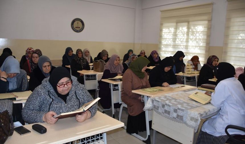 Gaziantep’te Kur'an kurslarına katılım arttı! Yoğun ilgi görüyor…