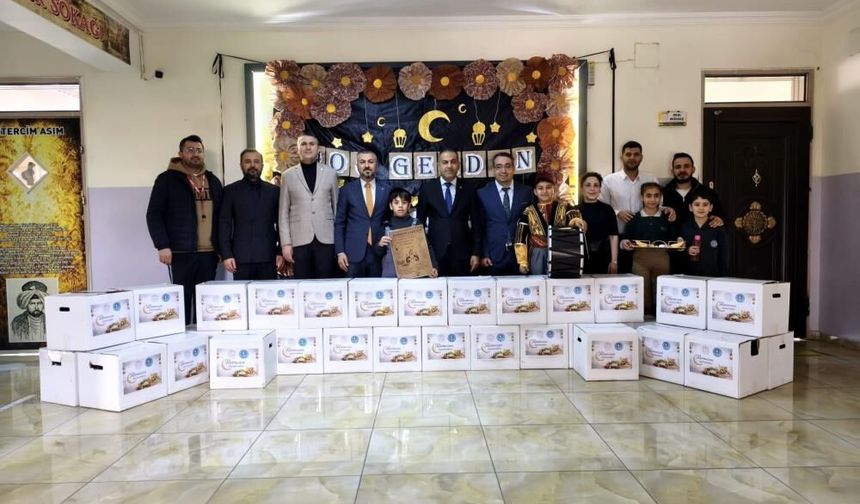 Gaziantep'te öğrenciler yardım kolileri hazırladı!