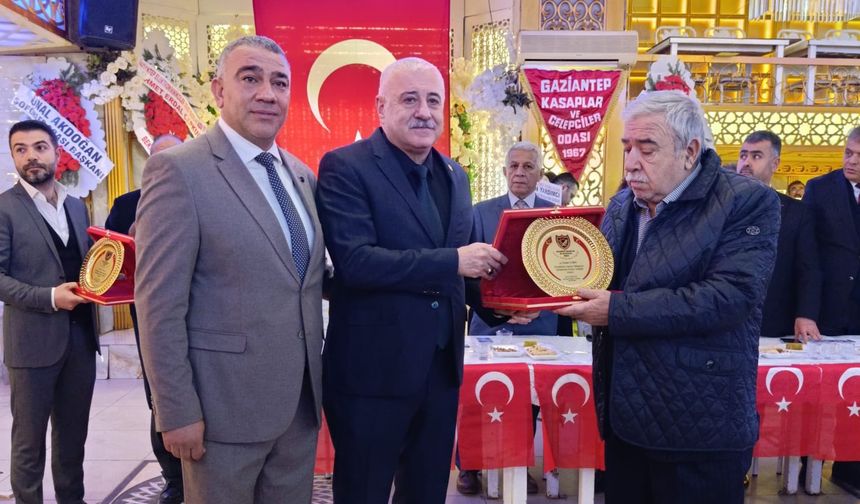 Gaziantep’te kasaplar seçime gitti! Bekir Özsert güven tazeledi…