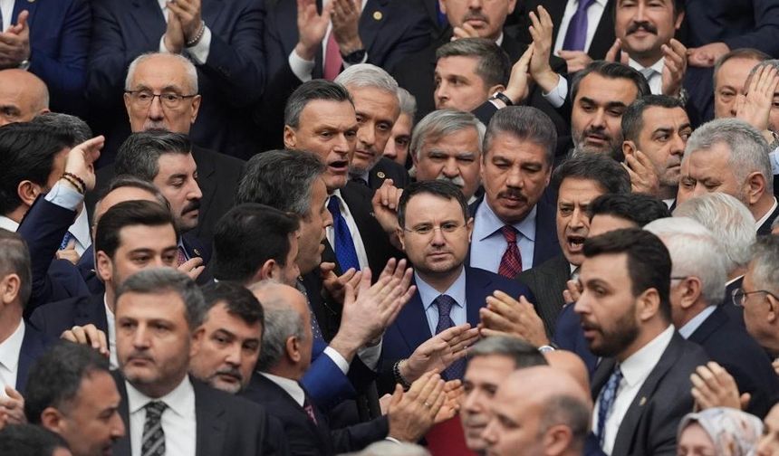 Gaziantep Milletvekili Bozatlı’dan TBMM’deki gerginliğe sert tepki!