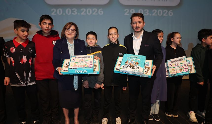 Gaziantep’in gençleri "Kitapkurdu" ile geleceğe kanat açıyor