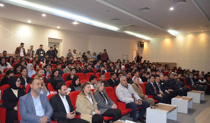 Nizip MYO’DA Dijital Dolandırıcılık konferansı düzenlendi! Önemli bilgiler verildi…