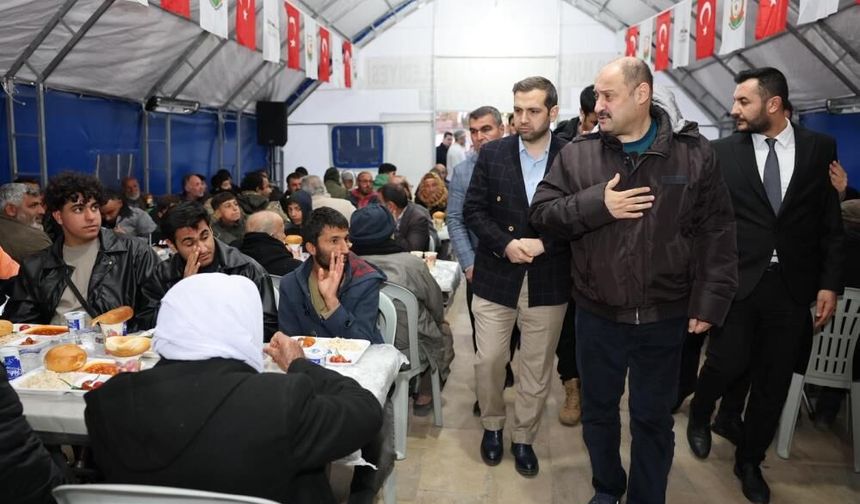 Gülpınar, iftar çadırında vatandaşlarla buluştu!